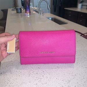 Pink Michael kors clutch